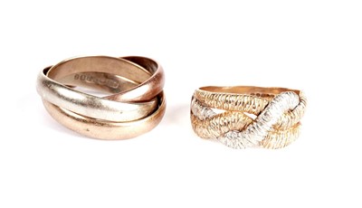 Lot 332 - Two 9ct gold rings