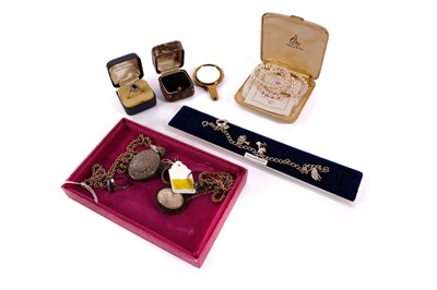 Lot 440 - A collection of gold, silver and other jewellery