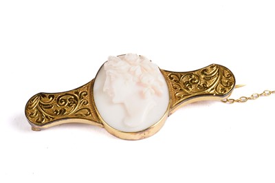 Lot 444 - A Victorian carved cameo brooch