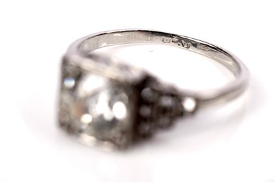 Lot 1188 - An Art Deco diamond ring