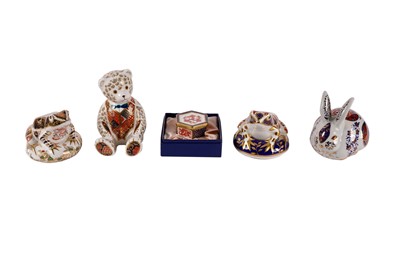 Lot 277 - A collection of Royal Crown Derby ceramic animal paperweights