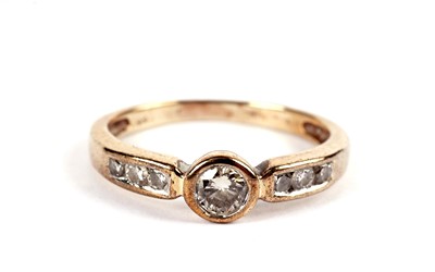 Lot 489 - A solitaire diamond ring