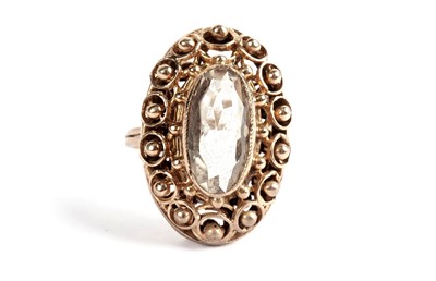 Lot 532 - A citrine dress ring