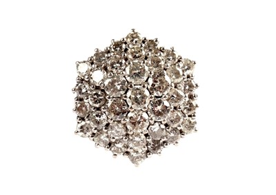 Lot 537 - A diamond bombe cluster ring