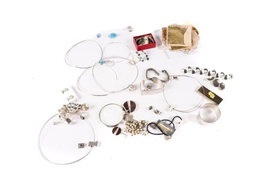 Lot 570 - A collection of silver and costume jewellery