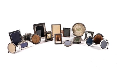 Lot 583 - A selection of early 20th Century and later silver photo frames