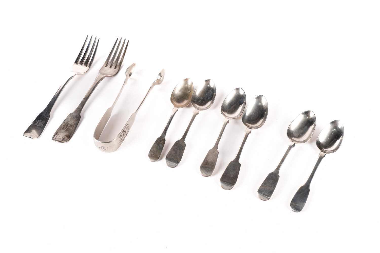 Lot 607 - A selection of Georgian and later silver cutlery
