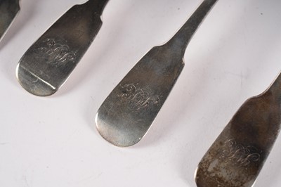 Lot 638 - A selection of 19th Century Irish silver cutlery