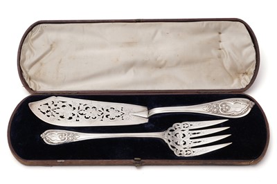 Lot 633 - A cased Victorian silver fish slice and fork