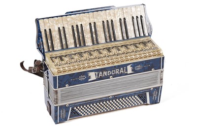 Lot 170 - A Tandoral III 120 bass accordion