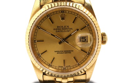 Lot 1023 - Rolex Oyster Perpetual Datejust: an 18ct yellow gold cased chronometer wristwatch