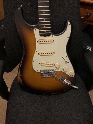 Lot 228 - A 1964 Fender Stratocaster