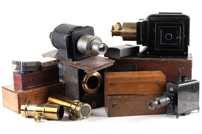 Lot 426 - A large collection of Magic Lantern related items