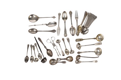 Lot 1591 - A set of twelve Victorian teaspoons and a quantity of small spoons and flatware