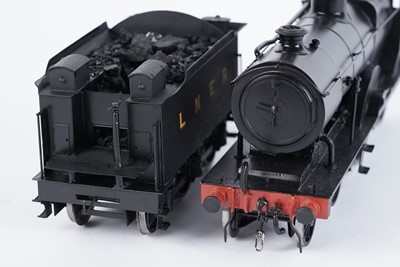 Lot 18 - A metal kit-built 0-gauge 4-4-0 locomotive and six-wheel tender