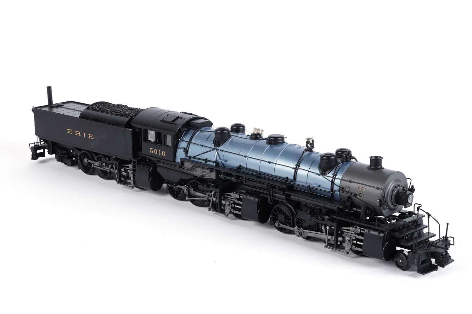 Lot 22 - MTH 0-gauge 2-8-8-8-2 Triplex locomotive and tender