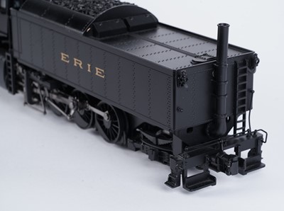 Lot 22 - MTH 0-gauge 2-8-8-8-2 Triplex locomotive and tender