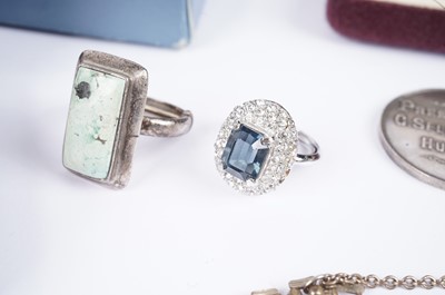 Lot 581 - A collection of costume jewellery, coins and watches