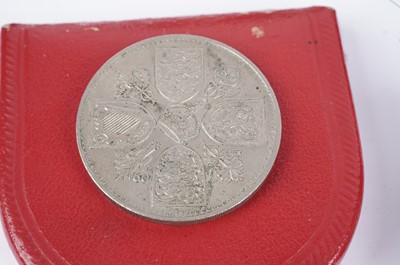 Lot 581 - A collection of costume jewellery, coins and watches