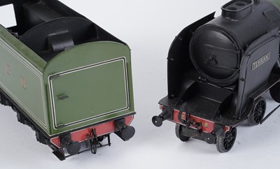 Lot 122 - A metal kit-built 0-gauge 4-6-2 locomotive and eight-wheel tender