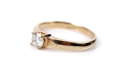 Lot 1195 - A solitaire diamond ring