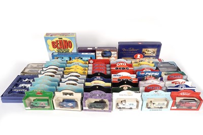 Lot 638 - A selection of diecast model vehicles and vehicle sets