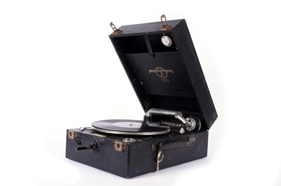 Lot 96 - A Columbia gramophone