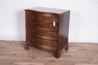 Lot 119 - A Georgian style mahogany serpentine fronted chest of drawers
