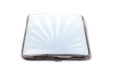 Lot 1712 - A George VI powder compact