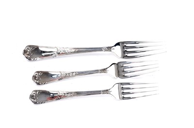 Lot 1620 - An Elizabeth II canteen of 'La Regence' pattern flatware and cutlery