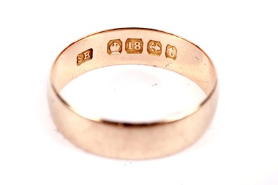 Lot 598 - Three rings including a smoky quartz dress ring