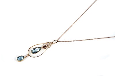 Lot 1150 - An Edwardian aquamarine and seed pearl pendant necklace