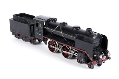 Lot 37 - A Marklin 0-gauge 4-4-0 locomotive and six-wheel tender