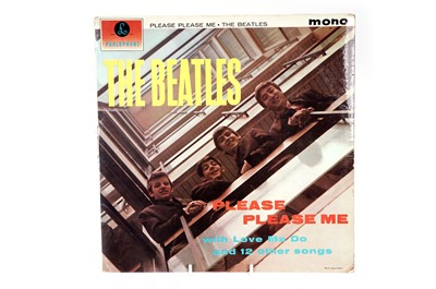 Lot 885 - The Beatles - Please Please Me LP