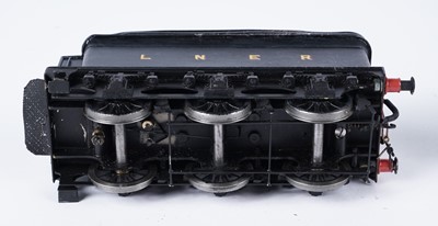 Lot 283 - A metal kit-built 0-gauge 0-60 locomotive and six-wheel tender