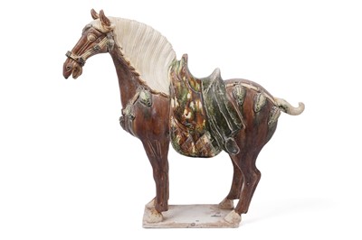 Lot 401 - A Chinese Tang-style horse