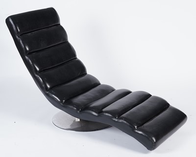 Lot 870 - Vintage black leather lounge chair