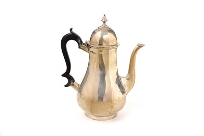 Lot 1540 - A late Victorian coffee pot with a domed cover