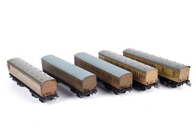 Lot 310 - Five Hornby Series 0-gauge carriages