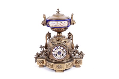 Lot 675 - A 19th Century French ormolu mantle clock