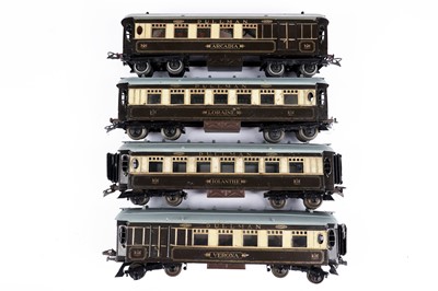 Lot 332 - Four Hornby 0-gauge Pullman passenger carriages