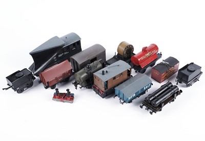 Lot 338 - A selection of 0-gauge freight stock