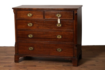 Lot 31 - An early 20th Century mahogany chest of drawers