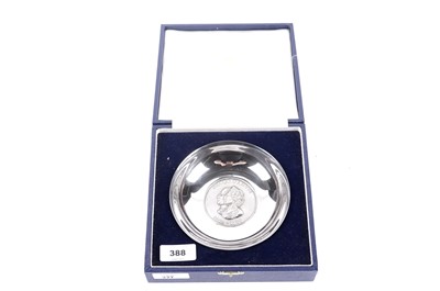 Lot 388 - An Elizabeth II Silver Jubilee Royal Commemorative silver bowl