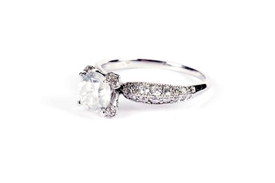 Lot 580 - A solitaire diamond ring