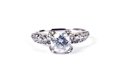Lot 580 - A solitaire diamond ring