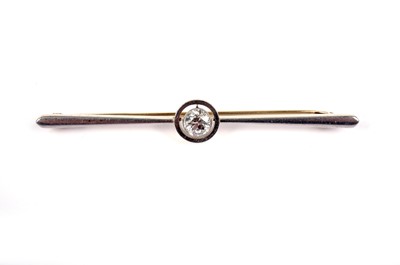 Lot 751 - A diamond bar brooch