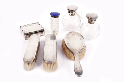 Lot 792 - A selection of silver dressing table accessories