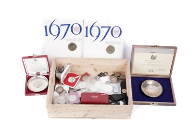 Lot 1296 - A collection of various World coins and commemorative medals; and two silver dishes