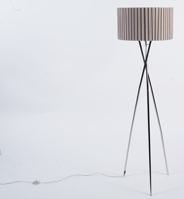 Lot 890 - A Pagazzi Sabella tripod floor lamp